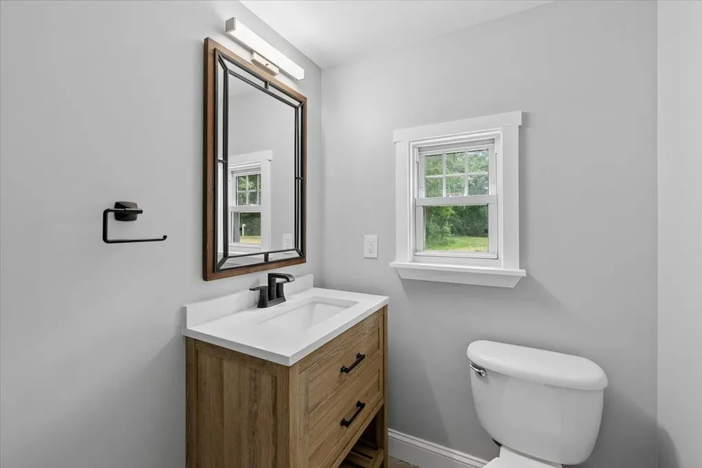 1305 Old Hillsboro Road Henniker NH 03242