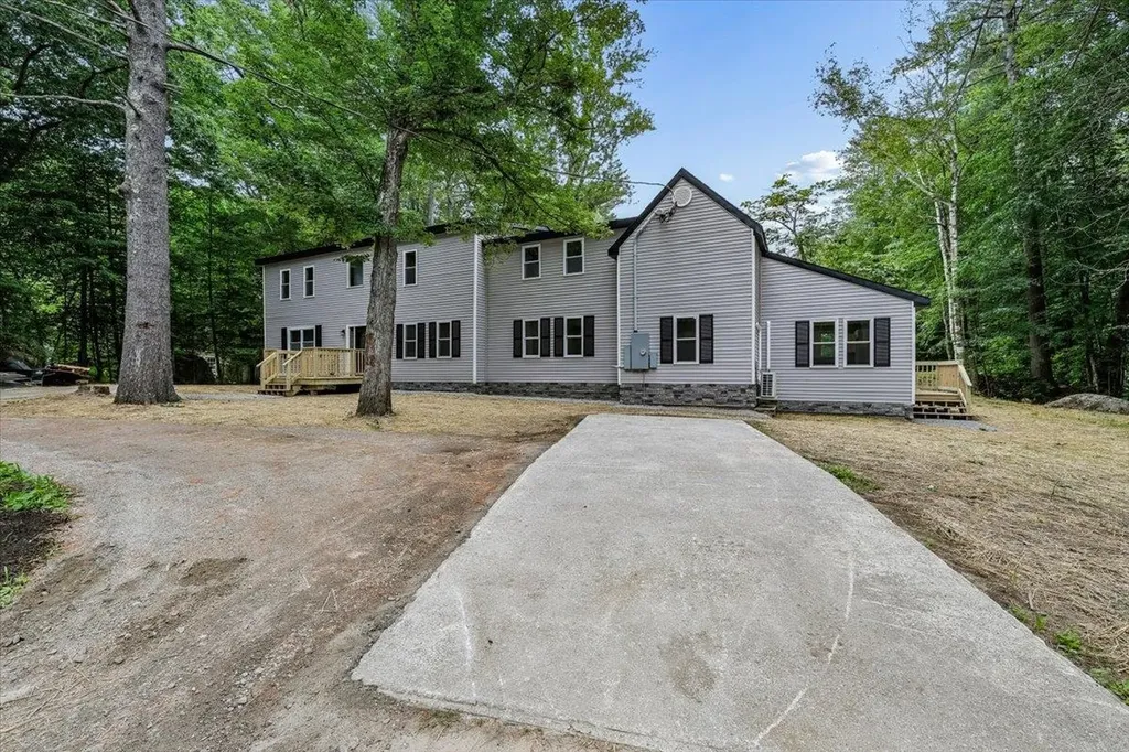 1305 Old Hillsboro Road Henniker NH 03242