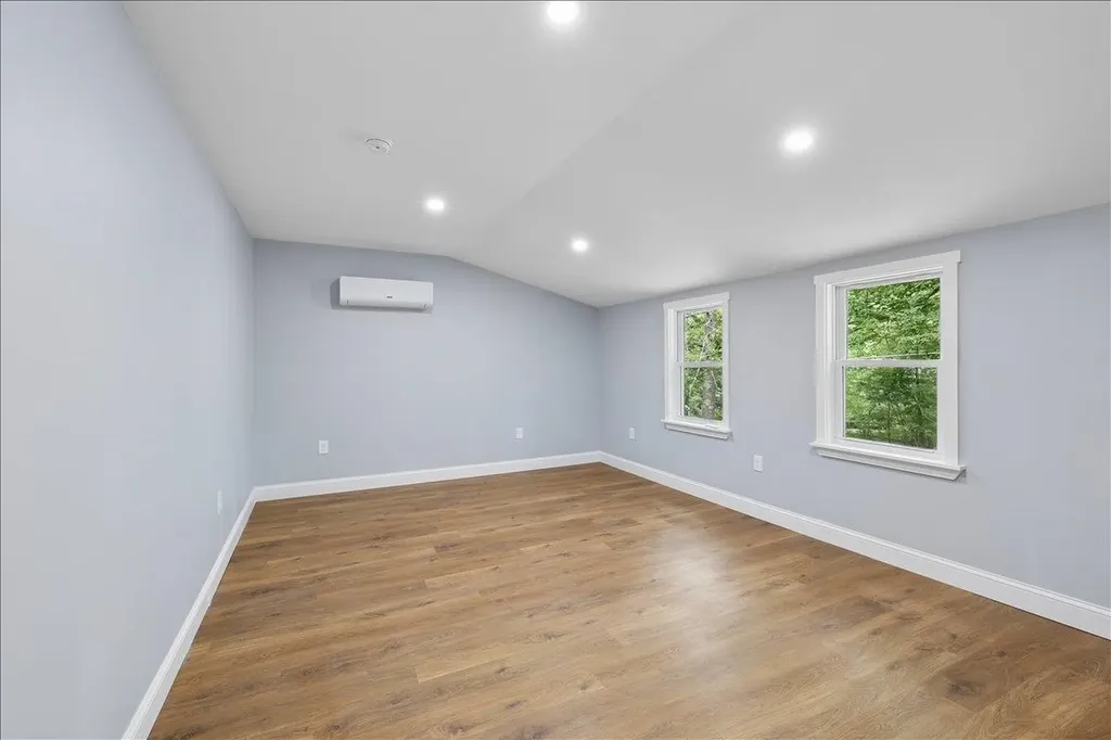 1305 Old Hillsboro Road Henniker NH 03242