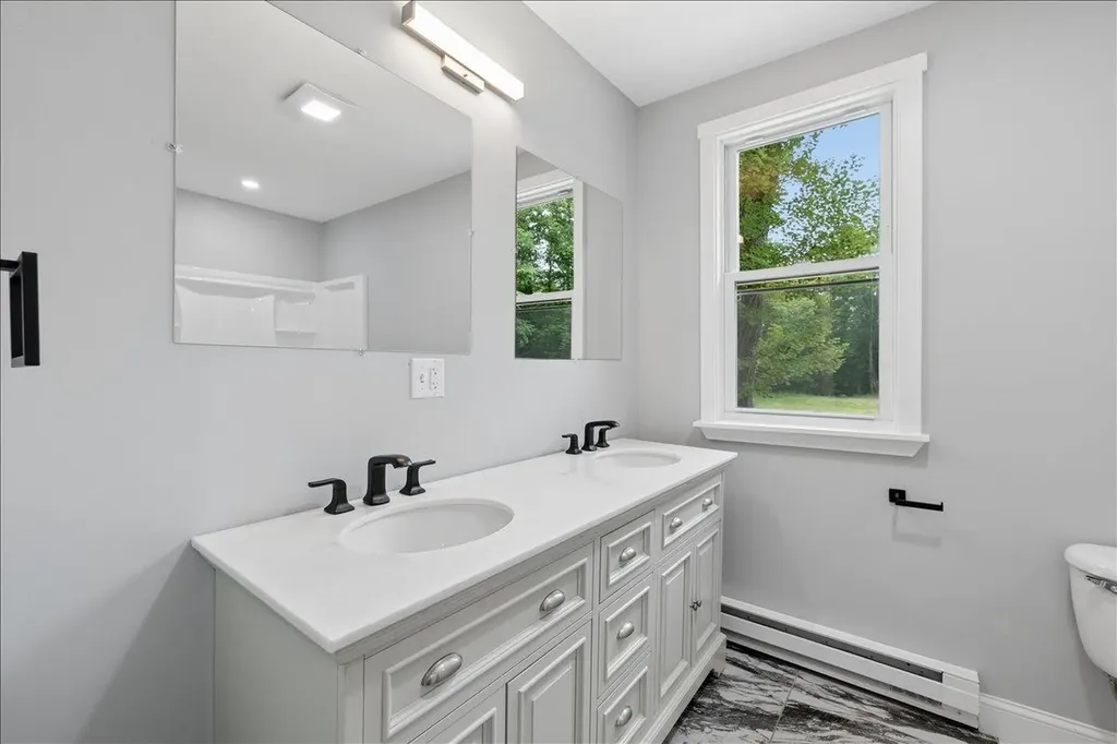 1305 Old Hillsboro Road Henniker NH 03242