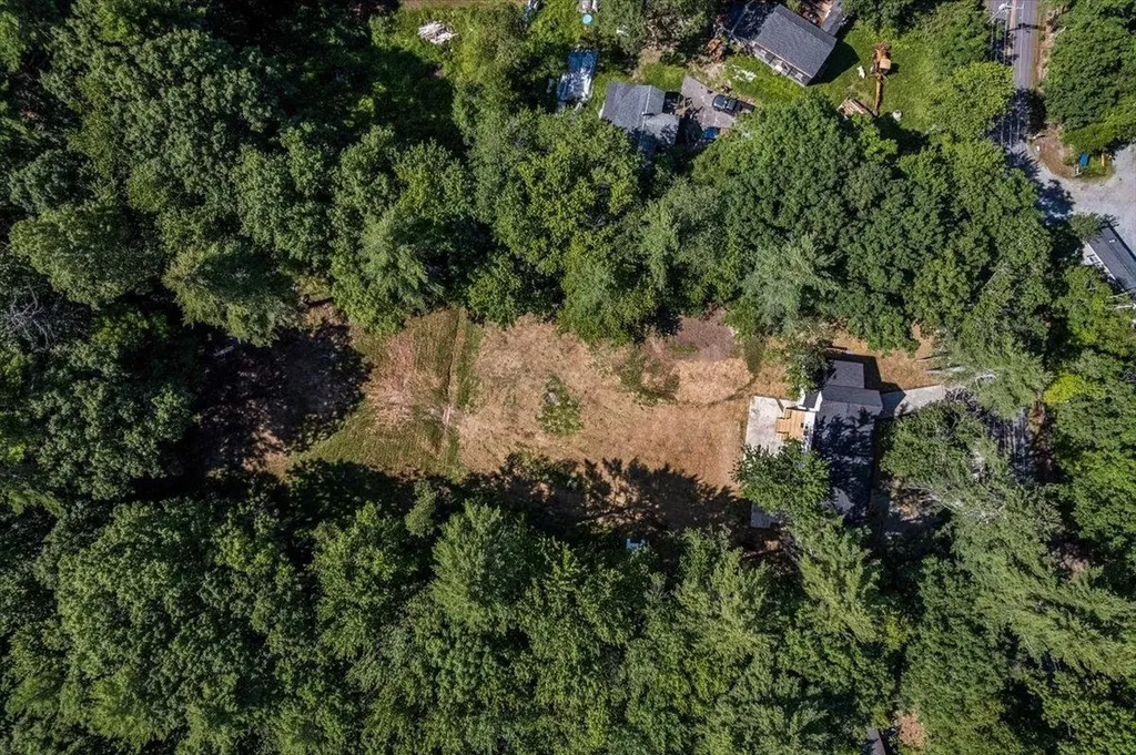 1305 Old Hillsboro Road Henniker NH 03242