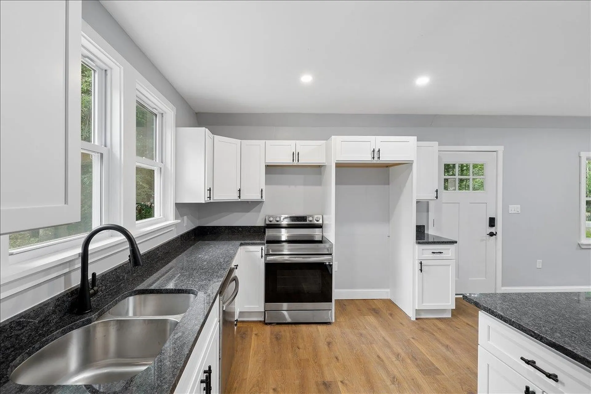1305 Old Hillsboro Road Henniker NH 03242