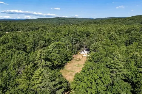 1305 Old Hillsboro Road Henniker NH 03242