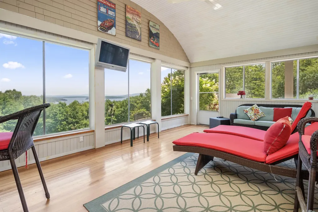 56 Tracy Way Meredith NH 03253