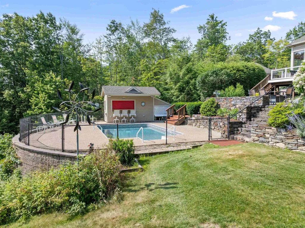 56 Tracy Way Meredith NH 03253