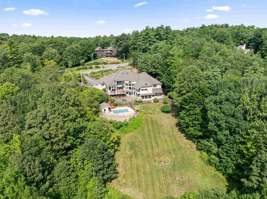 56 Tracy Way Meredith NH 03253
