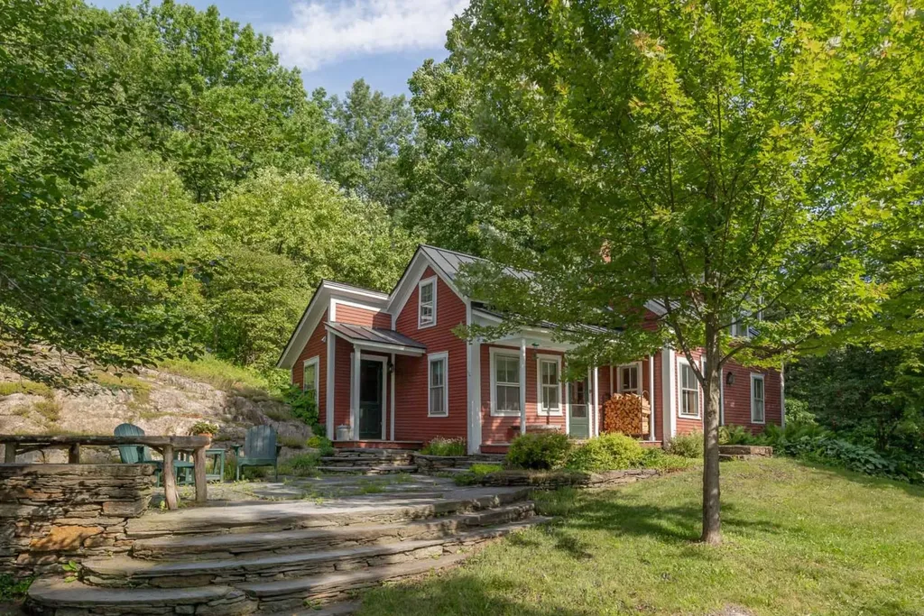 31 Mill Road Warren VT 05674