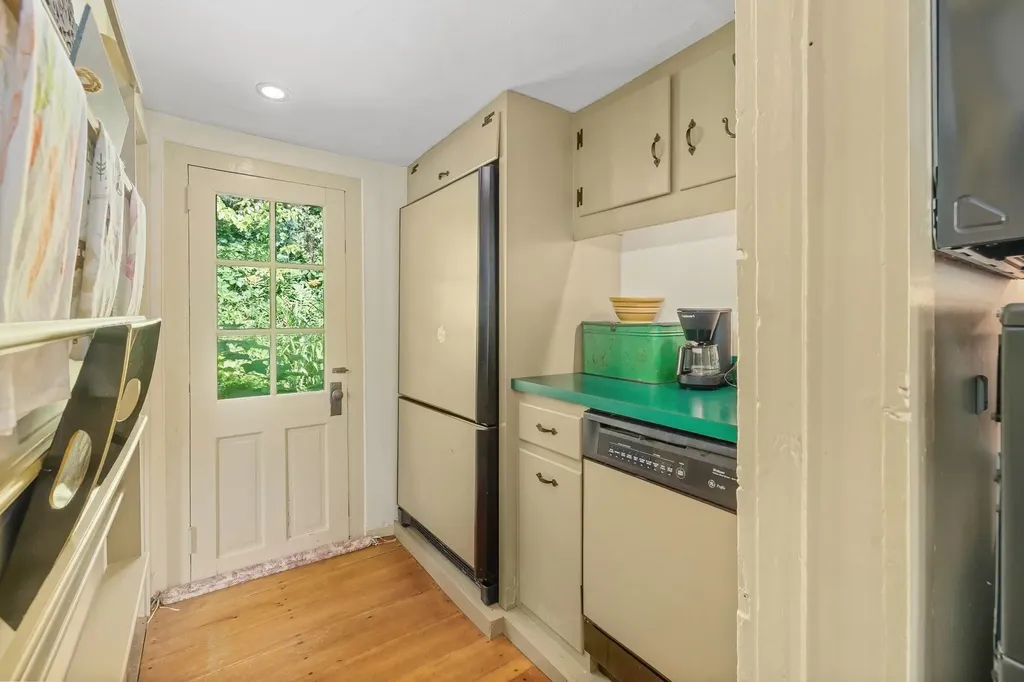 31 Mill Road Warren VT 05674