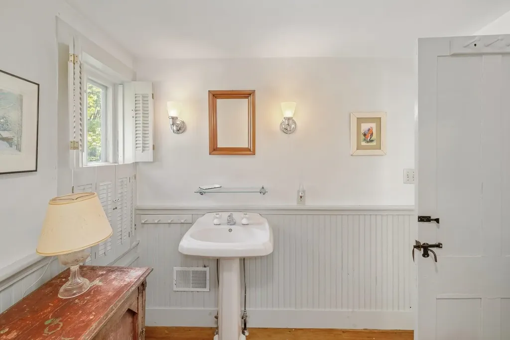 31 Mill Road Warren VT 05674