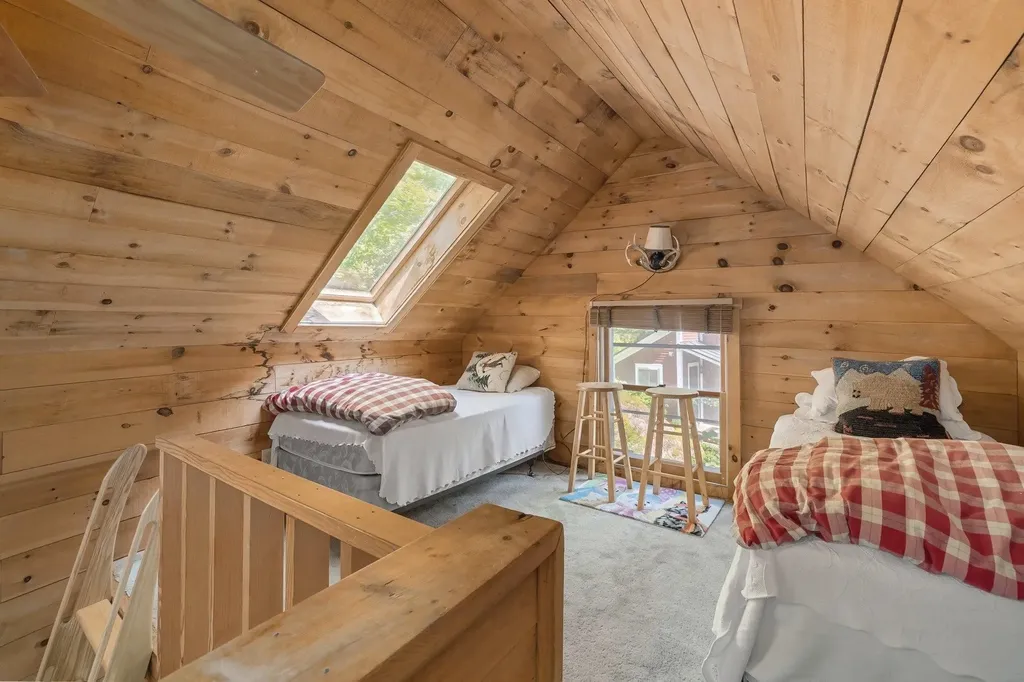 31 Mill Road Warren VT 05674