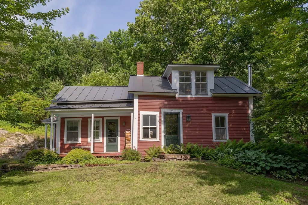 31 Mill Road Warren VT 05674