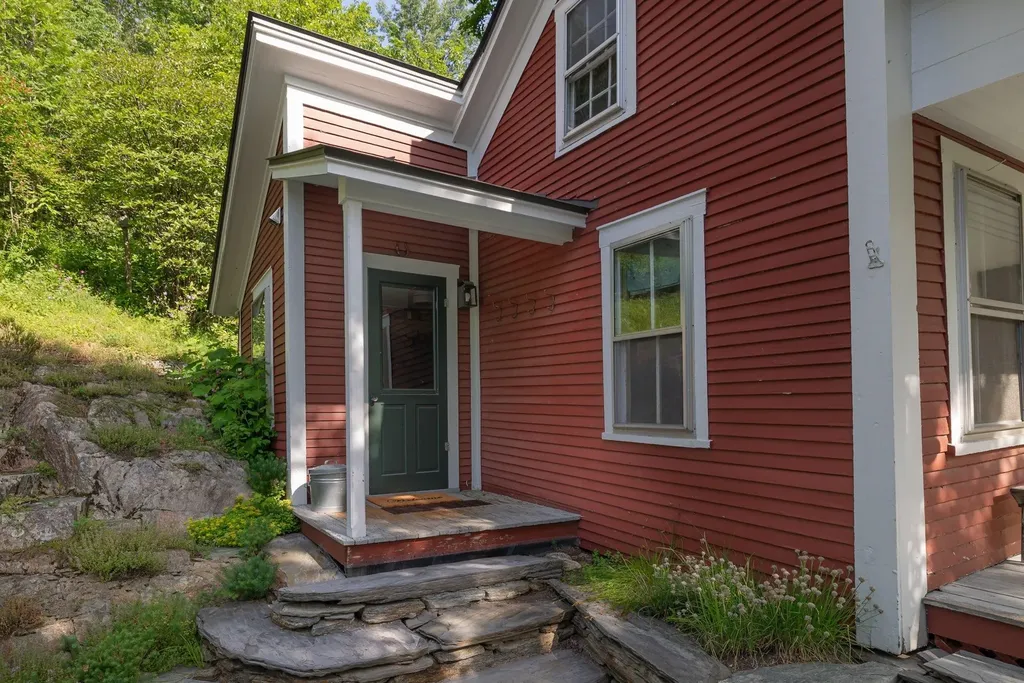 31 Mill Road Warren VT 05674