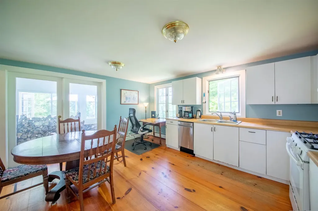 254 Lawrence Drive Townshend VT 05359