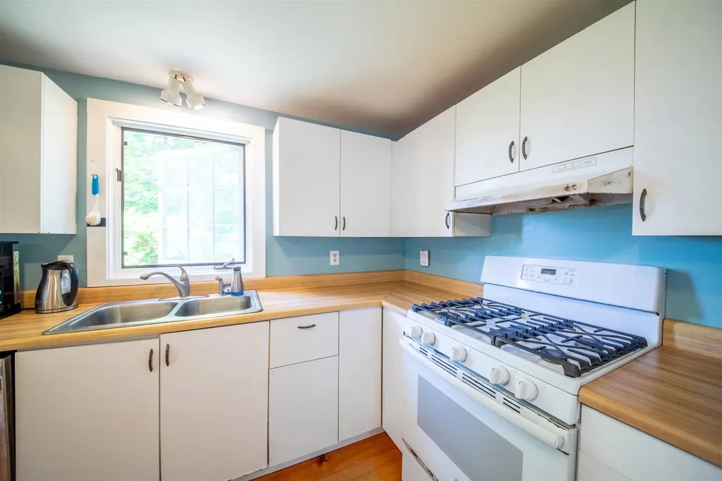 254 Lawrence Drive Townshend VT 05359
