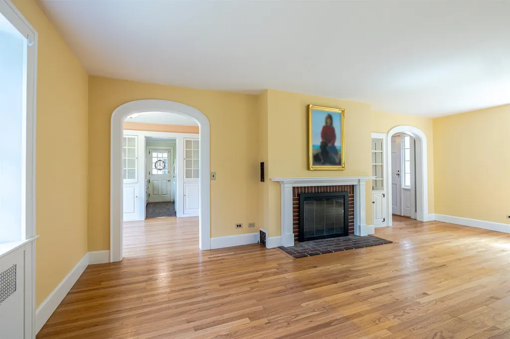 38 Putney Hill Road Hopkinton NH 03229