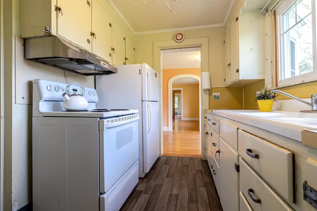 38 Putney Hill Road Hopkinton NH 03229