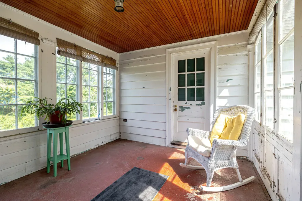 38 Putney Hill Road Hopkinton NH 03229