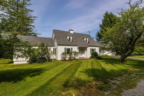 38 Putney Hill Road Hopkinton NH 03229