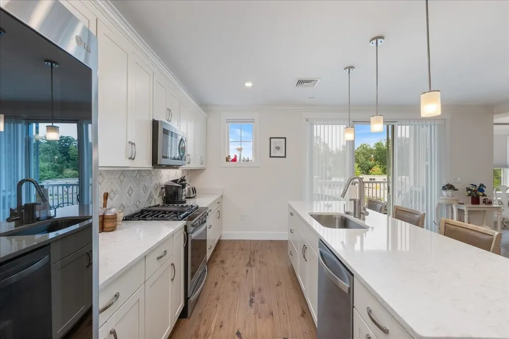 7 Longview Drive Atkinson NH 03811