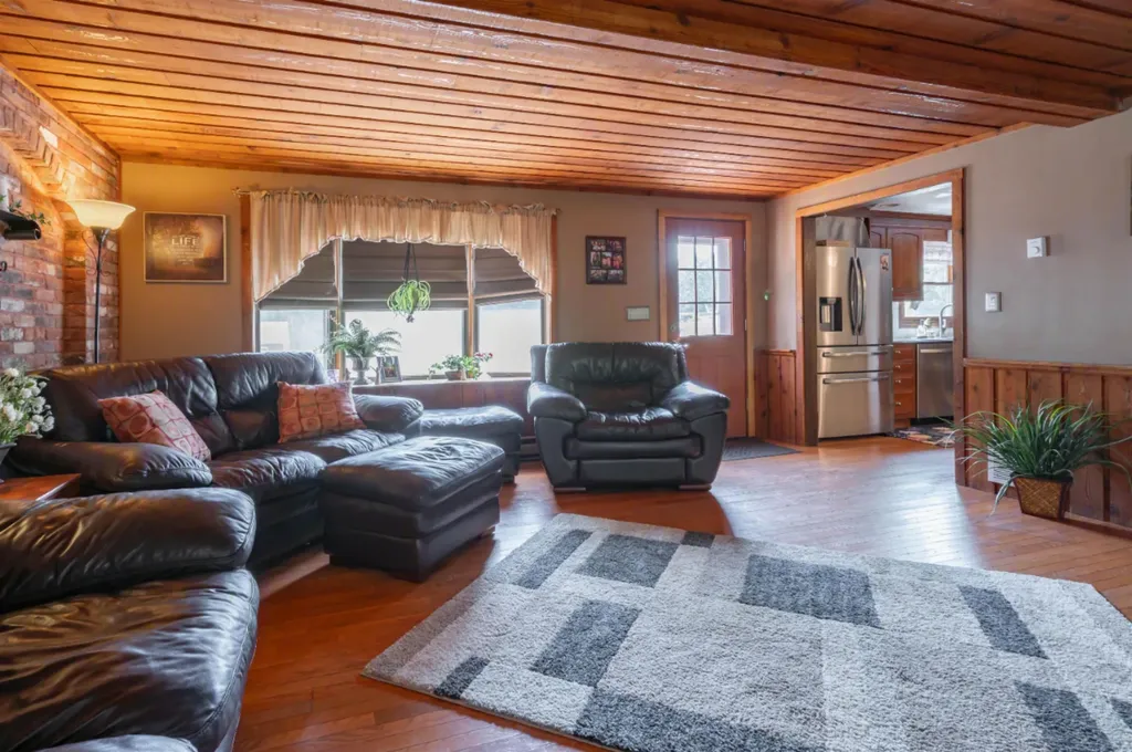 8 Sullivan Road Hudson NH 03051