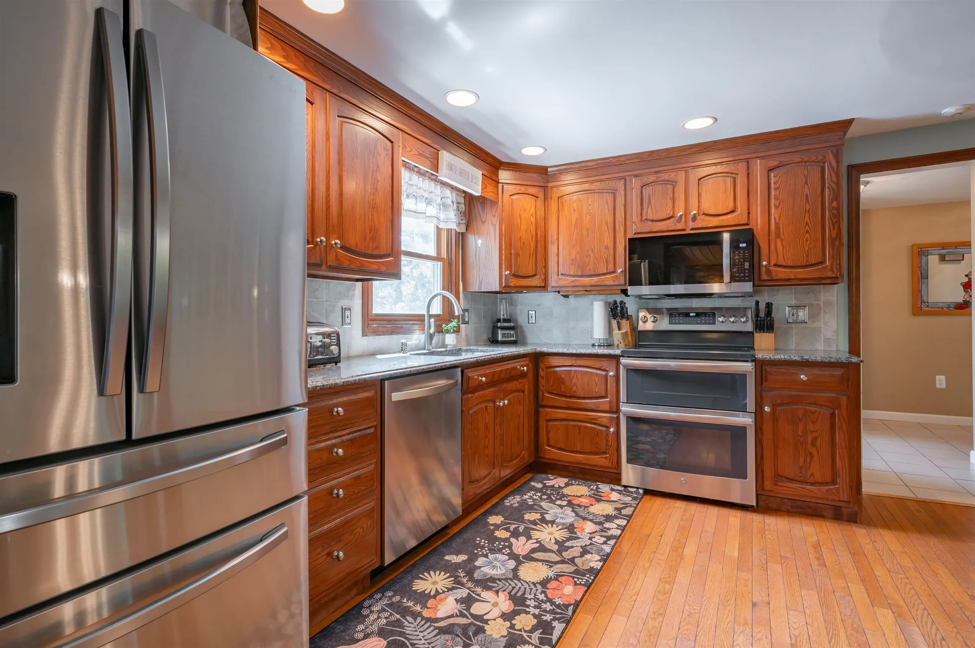 8 Sullivan Road Hudson NH 03051