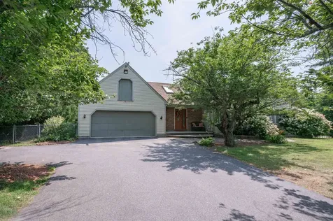 8 Sullivan Road Hudson NH 03051
