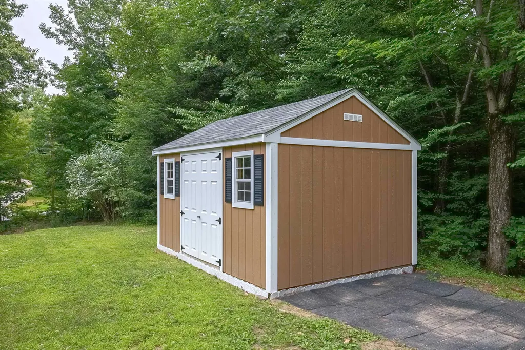 121 Twist Hill Road Dunbarton NH 03046