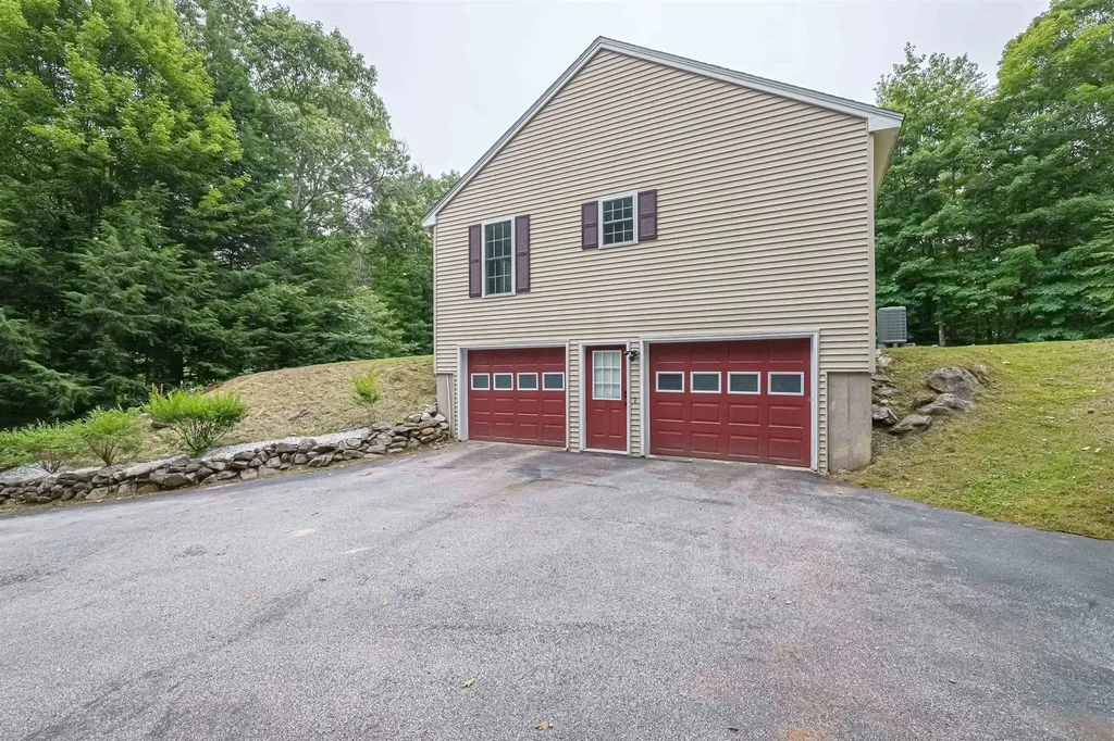 121 Twist Hill Road Dunbarton NH 03046