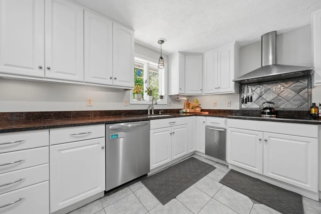 1 Rock Forest Drive Hooksett NH 03106