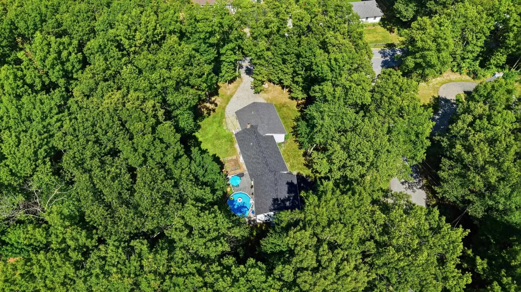 1 Rock Forest Drive Hooksett NH 03106