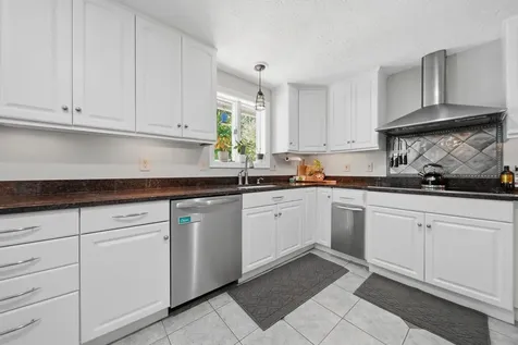 1 Rock Forest Drive Hooksett NH 03106
