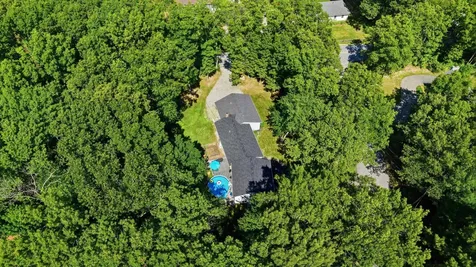 1 Rock Forest Drive Hooksett NH 03106
