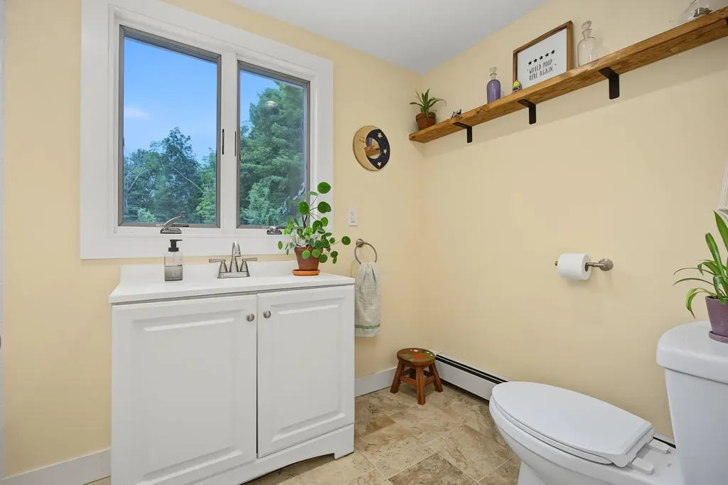10 Academy Avenue Atkinson NH 03811