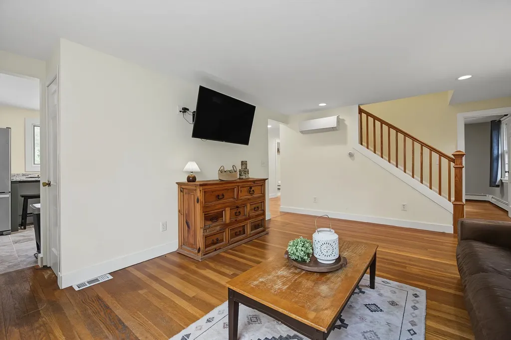 10 Academy Avenue Atkinson NH 03811