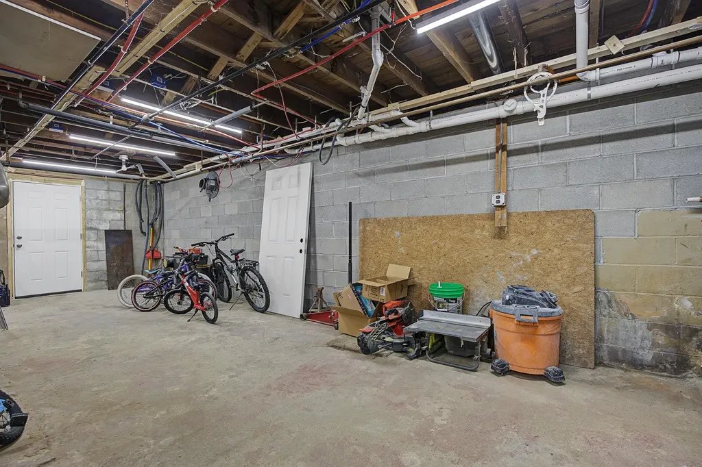 10 Academy Avenue Atkinson NH 03811