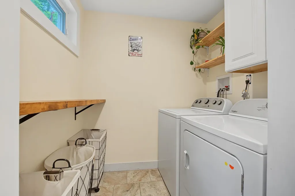 10 Academy Avenue Atkinson NH 03811
