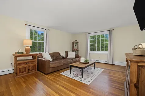10 Academy Avenue Atkinson NH 03811