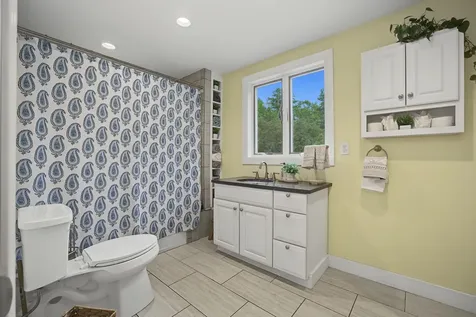 10 Academy Avenue Atkinson NH 03811