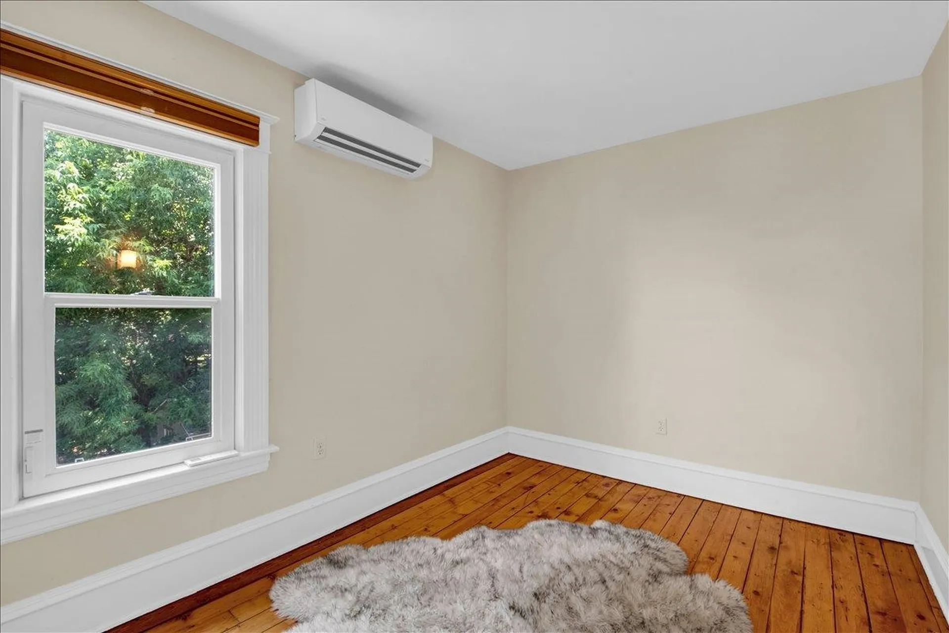 16 Isham Street Burlington VT 05401