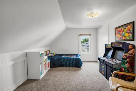 16 Isham Street Burlington VT 05401