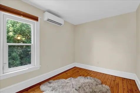 16 Isham Street Burlington VT 05401