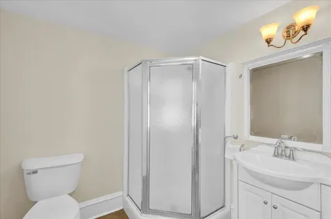 16 Isham Street Burlington VT 05401