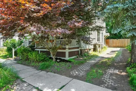 16 Isham Street Burlington VT 05401