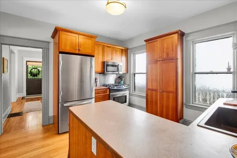 16 Isham Street Burlington VT 05401