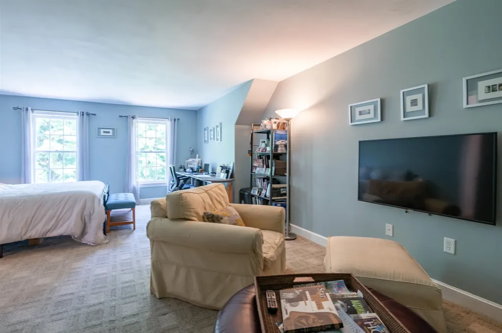 52 Depot Road Hollis NH 03049