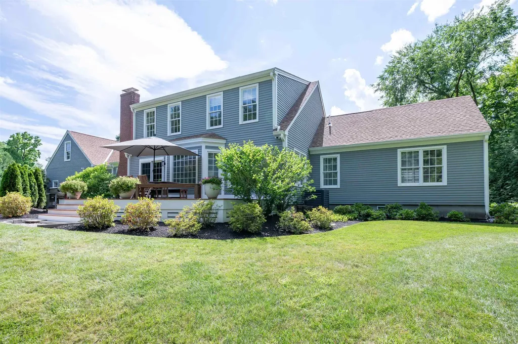 52 Depot Road Hollis NH 03049