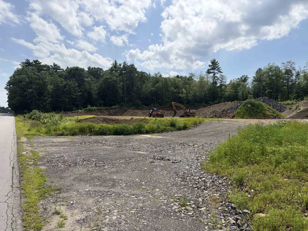 364 Calef Highway Epping NH 03042