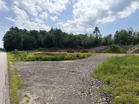 364 Calef Highway Epping NH 03042