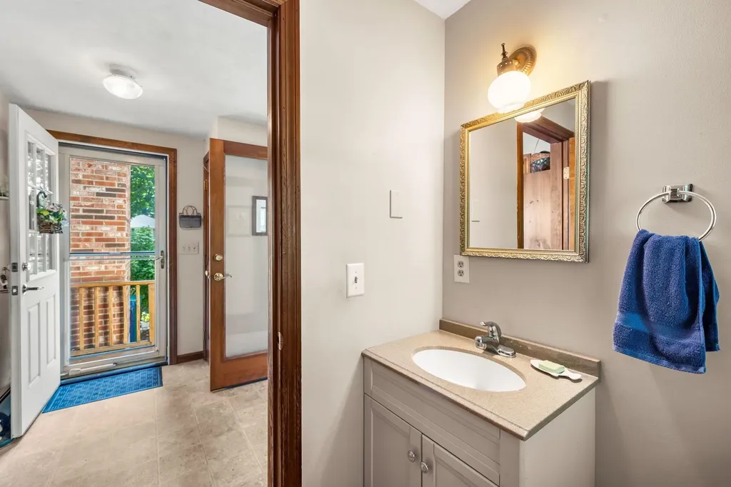 2 Noel Street Hampton NH 03842