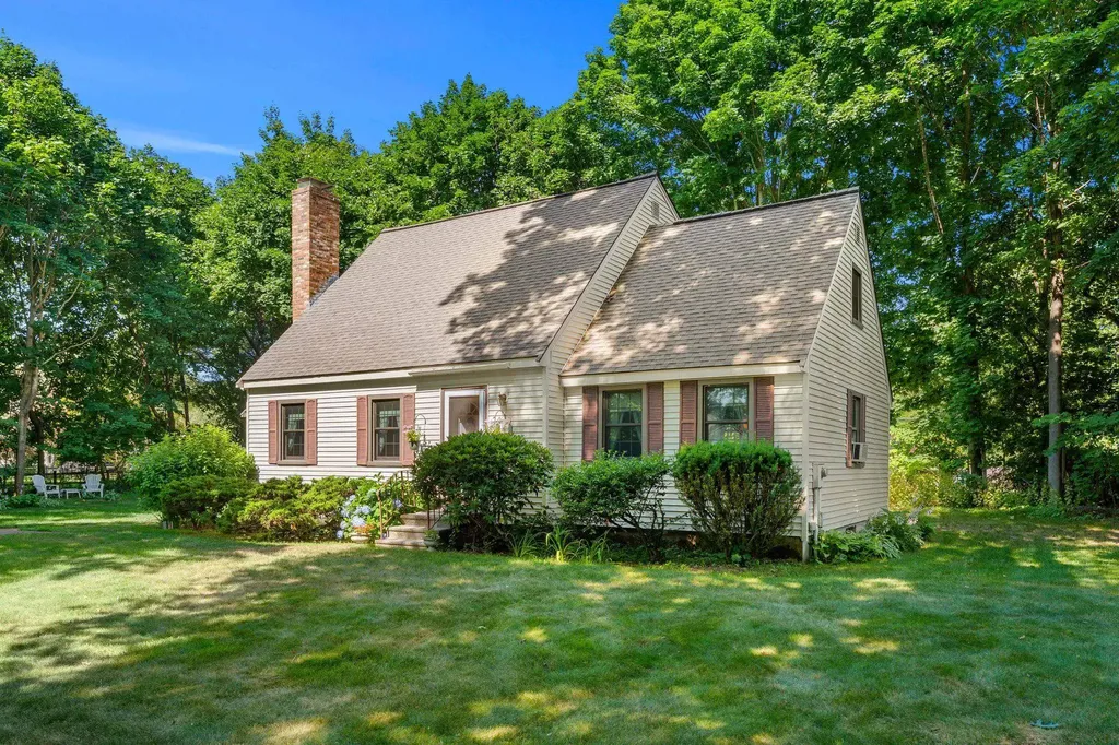2 Noel Street Hampton NH 03842